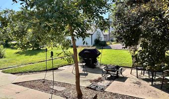 1206 3rd Ave, Alton, IA 51003