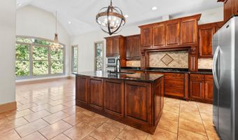 63 WATERS EDGE Dr, Alpine, AL 35014