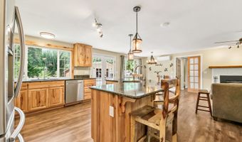41800 MADRONE St, Springfield, OR 97478