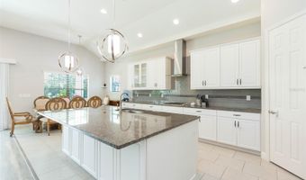 6331 VOYAGERS Pl, Apollo Beach, FL 33572