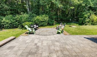 27 Hayes Ave, Beverly, MA 01915