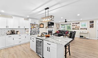 8 Big River Rd, Coventry, RI 02816