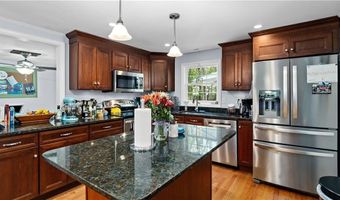 689 Middle Rd, East Greenwich, RI 02818