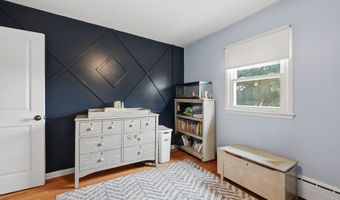 3 S Meadow Dr, Danbury, CT 06811