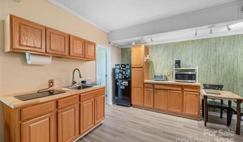 2 Muirfield Ct, Arden, NC 28704