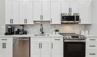 2213 M St NE 9, Washington, DC 20002
