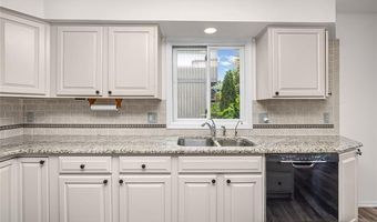 7236 Bluebill St, Algonac, MI 48001