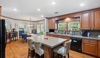 423 Robinhood Trl, Brandon, MS 39042