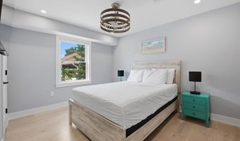 115 9TH St, Beach Haven, NJ 08008