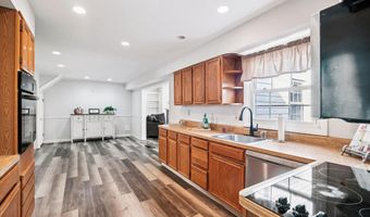 2811 BIRDSEYE Ln, Bowie, MD 20715