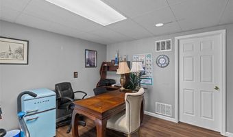 134 Holloway Rd, Ballwin, MO 63011