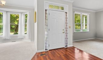 1196 Edgewater Ln, Antioch, IL 60002