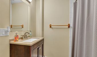 17827 Roseland Rd, Cleveland, OH 44112