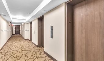 20515 E Country Club Dr 2048, Aventura, FL 33180