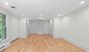 340 Orchard Hills Dr, Ann Arbor, MI 48104