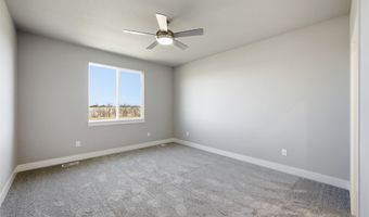 2301 Chan Dr, Adel, IA 50003