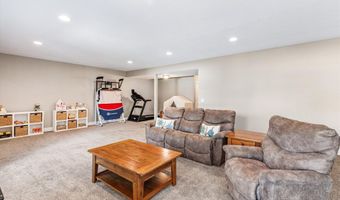 1020 Baileys Grove Dr, Adel, IA 50003