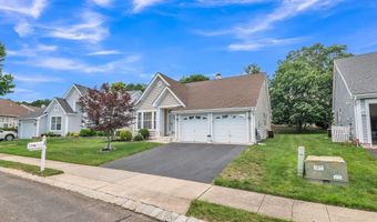 19 Fountain View Dr, Barnegat, NJ 08005