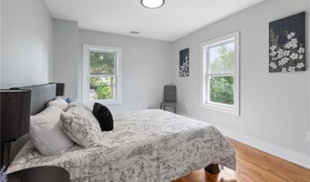 13 Carey St, Newport, RI 02840