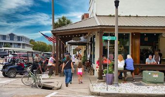 9 11th St, Apalachicola, FL 32320