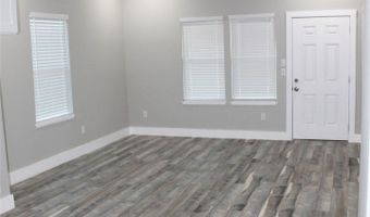 104 S Hubbard St, Alvord, TX 76225