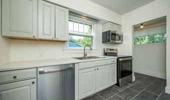 822 7th St, Ames, IA 50010