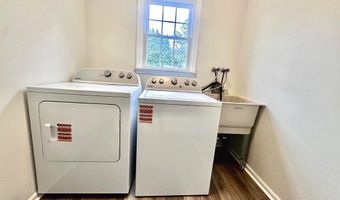 504 HEMINGWAY Dr, Hockessin, DE 19707