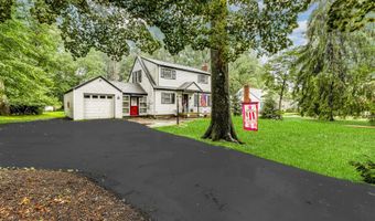 5 Woodland Pl, Airmont, NY 10952