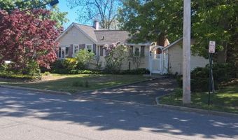 81 Union Ave, Amityville, NY 11701