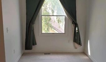 481 Village Oak Ct, Ann Arbor, MI 48103