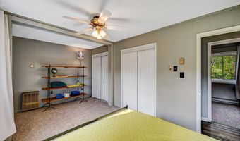 227 Valley View Dr, Albrightsville, PA 18210