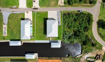 4032 Bank St, Bay St. Louis, MS 39520