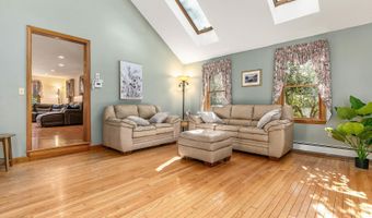 20 Peabody Dr, Brentwood, NH 03833