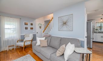 795 Riverside Dr, Augusta, ME 04330