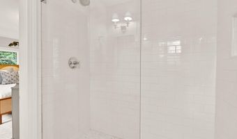 4320 LORCOM Ln, Arlington, VA 22207