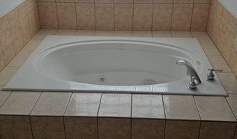 316 S Sixth St, Anthony, TX 79821