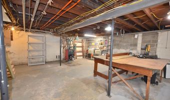 14 HILLSIDE Rd, Claymont, DE 19703