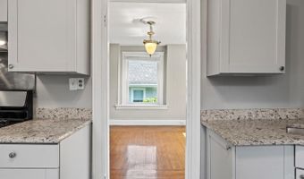 6717 Bramble Ave, Cincinnati, OH 45227