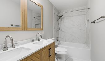 24674 PEACH ORCHARD Ln, Aldie, VA 20105