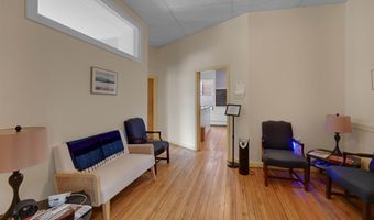 14 School St, Bristol, VT 05443