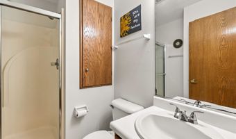 9421 NE 28th Ct, Ankeny, IA 50021