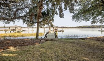 31 Anchorage Way, Beaufort, SC 29902