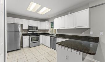 805 W SMITH St, Orlando, FL 32804
