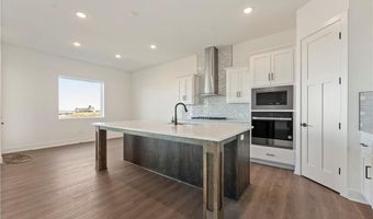1475 N 163rd St, Basehor, KS 66007