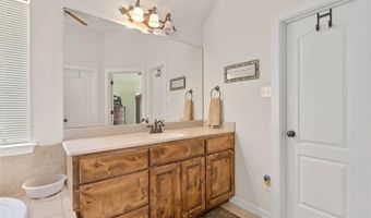 213 Billo Ct, Weatherford, TX 76087