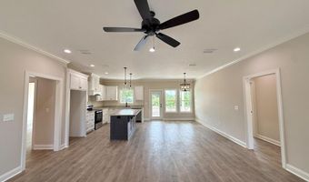 2702 Thomas St, Adel, GA 31620