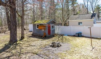 87 School St, Ahmeek, MI 49901