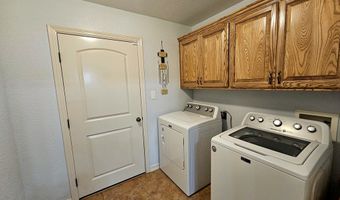 916- B Bronstad Dr, Andrews, TX 79714
