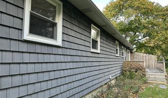 121 Clark Ave, Bangor, ME 04401