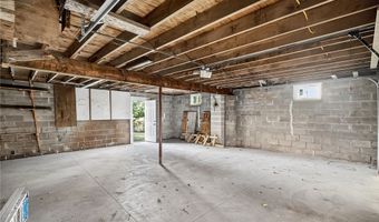 2185 Stahl Rd, Akron, OH 44319